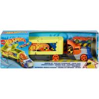 Машинка Hot Wheels Крушащий грузовик GCK39