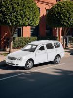 Машинка металлическая инерционная Технопарк "lada priora" 12 см, белая