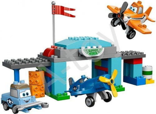 купить Самолеты: Лётная школа Шкипера (Лего 10511)