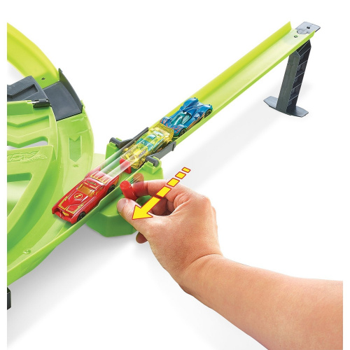 купить Конструктор трасс Hot Wheels Грандиозные столкновения GFH87