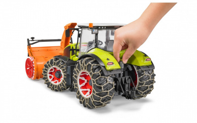 купить Bruder 03-017 Трактор Claas Axion 950 c цепями и снегоочистителем