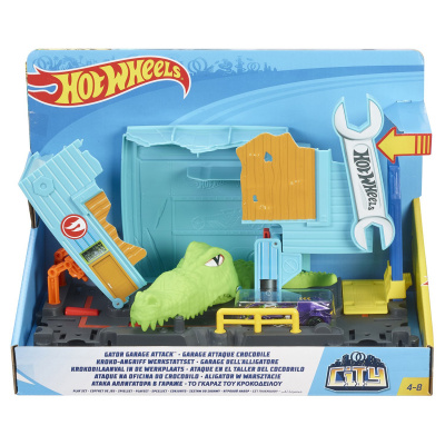 купить Набор игровой Hot Wheels Атака крокодила в гараже FNB06