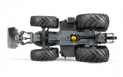 купить Bruder 03-017 Трактор Claas Axion 950 c цепями и снегоочистителем