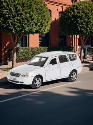 купить Машинка металлическая инерционная Технопарк "lada priora" 12 см, белая